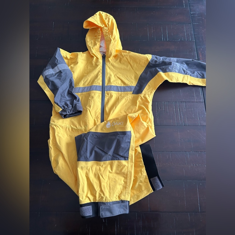Oaki Rain Suit, Size 4